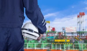Ley 31/1995 de Prevención de Riesgos Laborales mostrando obligaciones del empresario, derechos de los trabajadores y estructura normativa actualizada