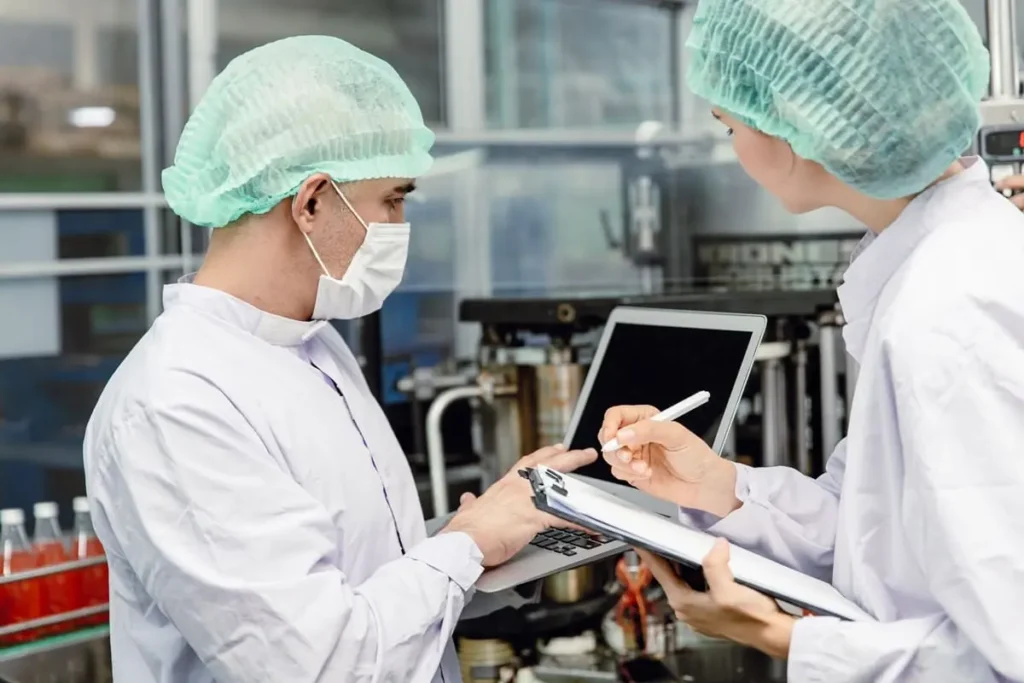 CAE sector farmacéutico - control de acceso de contratista a sala blanca